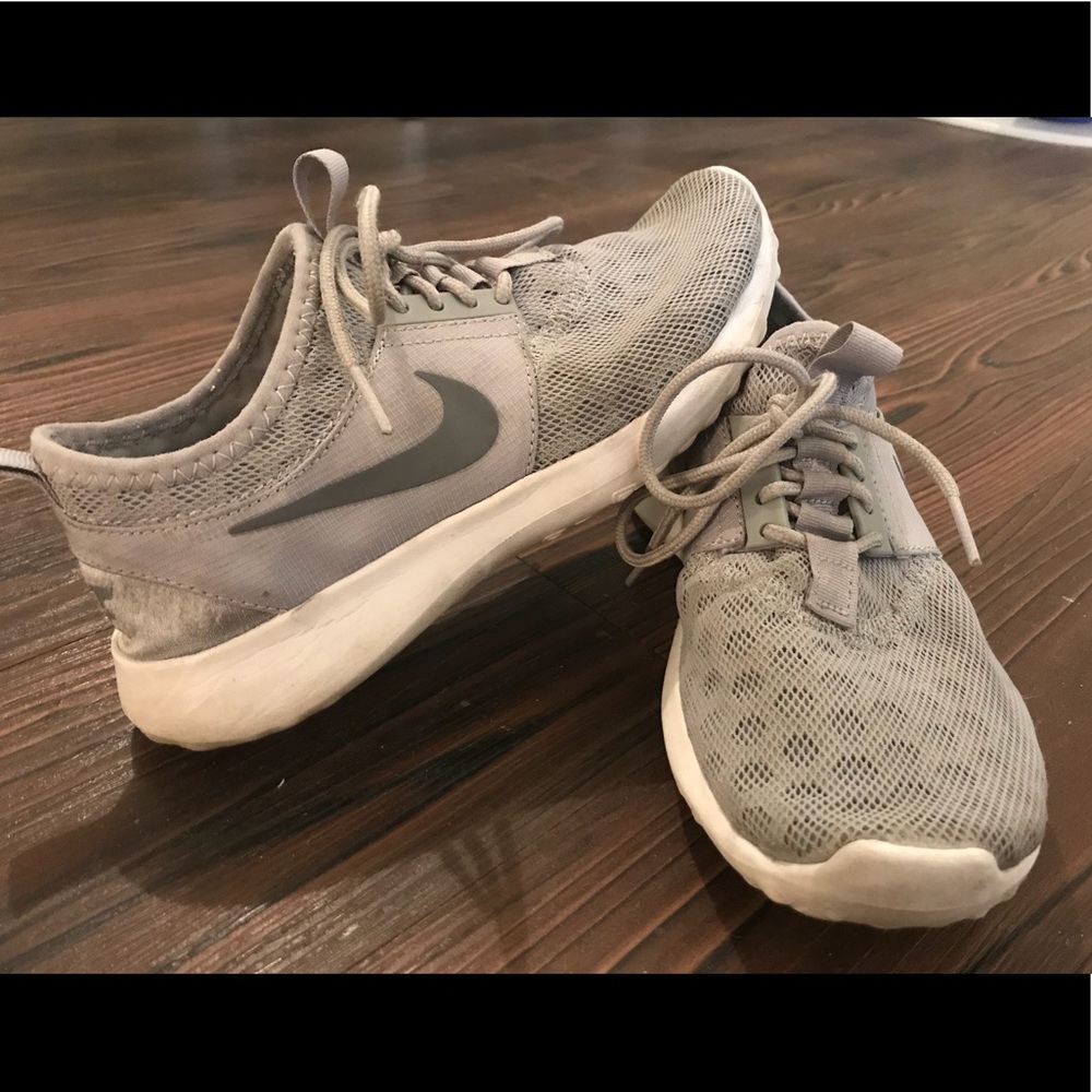 Grey Nike Women’s Juvenate- Sz 6.5- Good condition